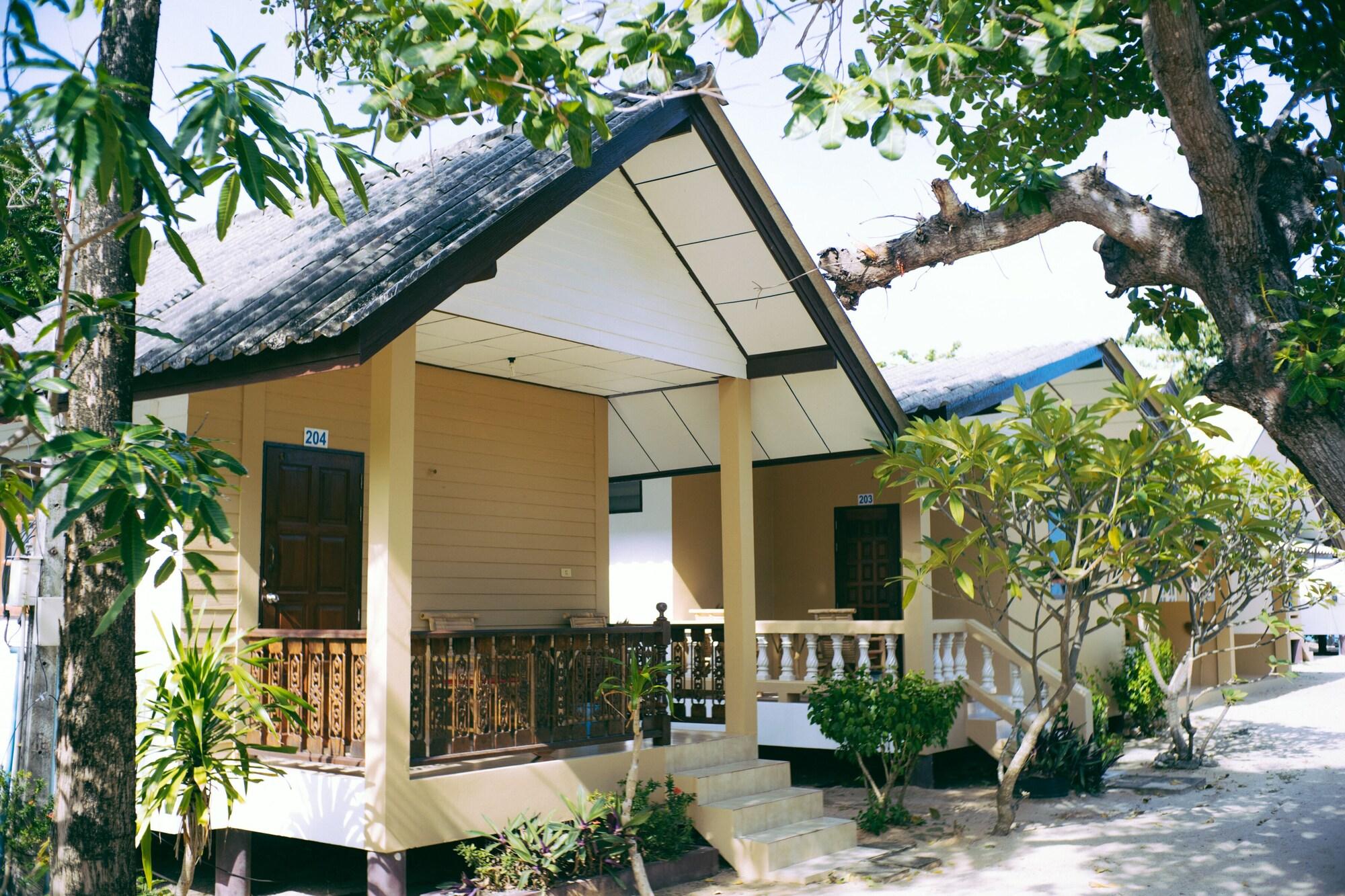 Amity Beach Resort Maret Luaran gambar