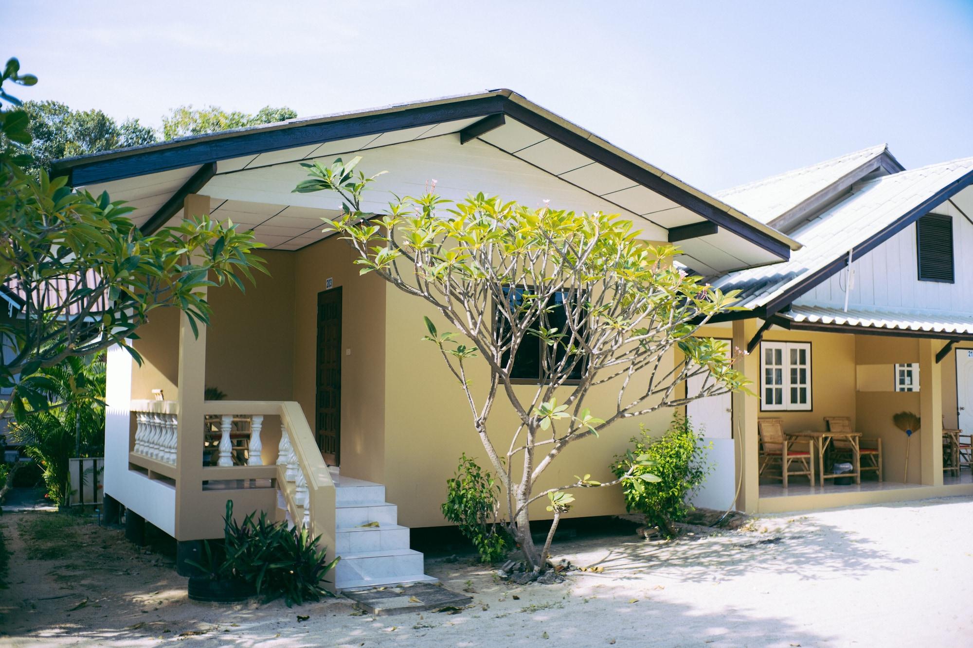 Amity Beach Resort Maret Luaran gambar