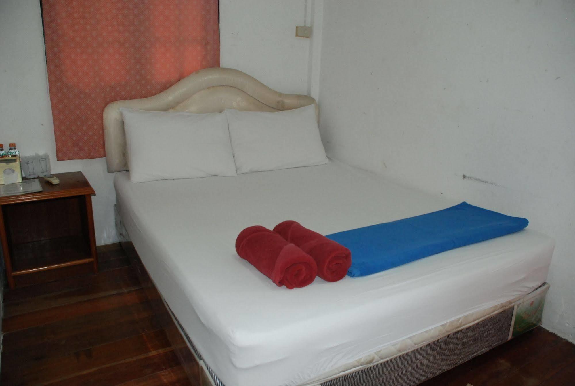 Amity Beach Resort Maret Luaran gambar