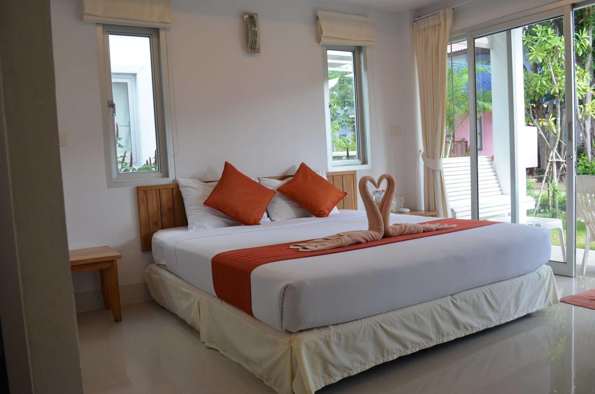 Amity Beach Resort Maret Luaran gambar