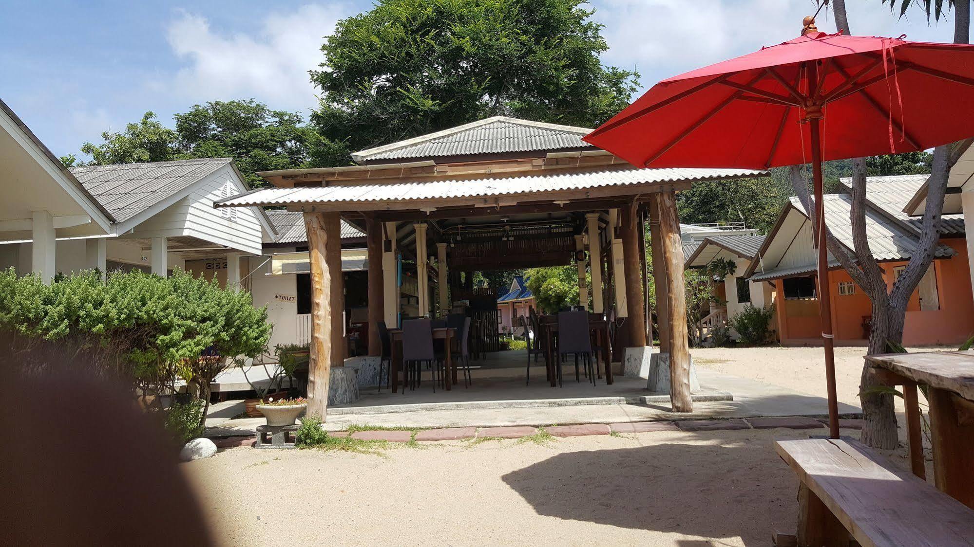 Amity Beach Resort Maret Luaran gambar