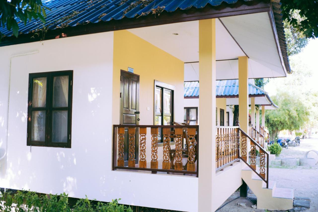 Amity Beach Resort Maret Luaran gambar