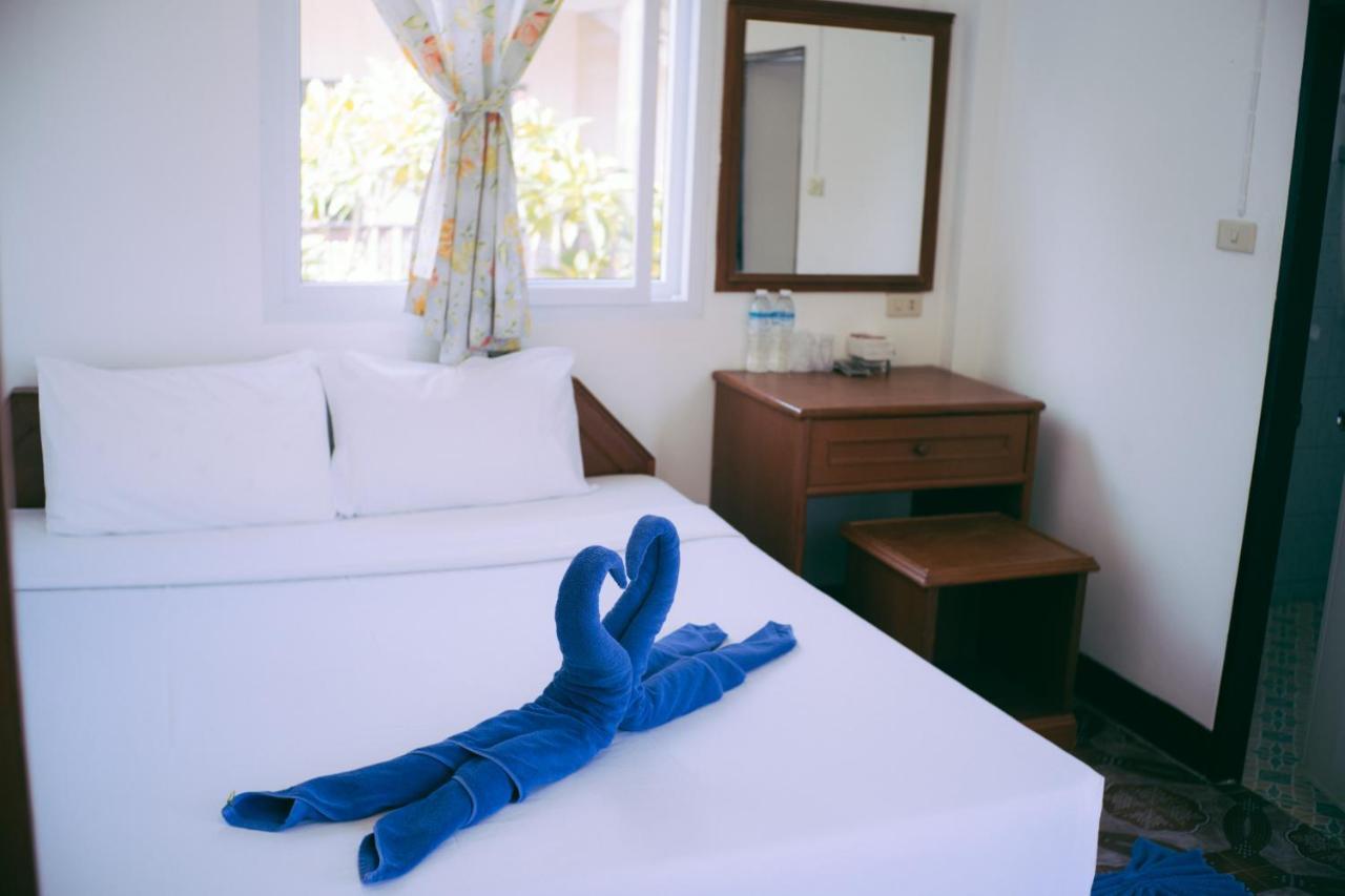 Amity Beach Resort Maret Luaran gambar