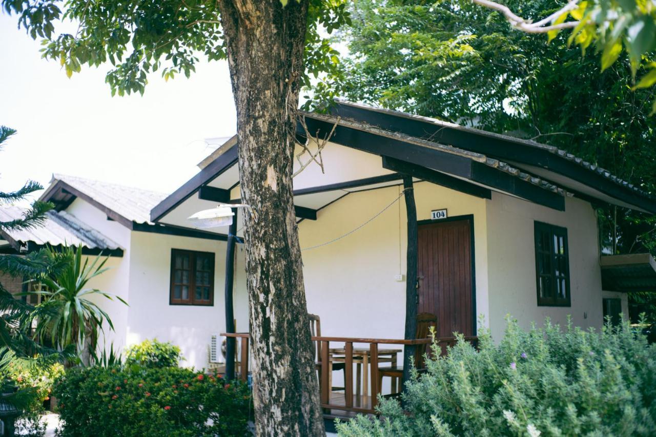 Amity Beach Resort Maret Luaran gambar