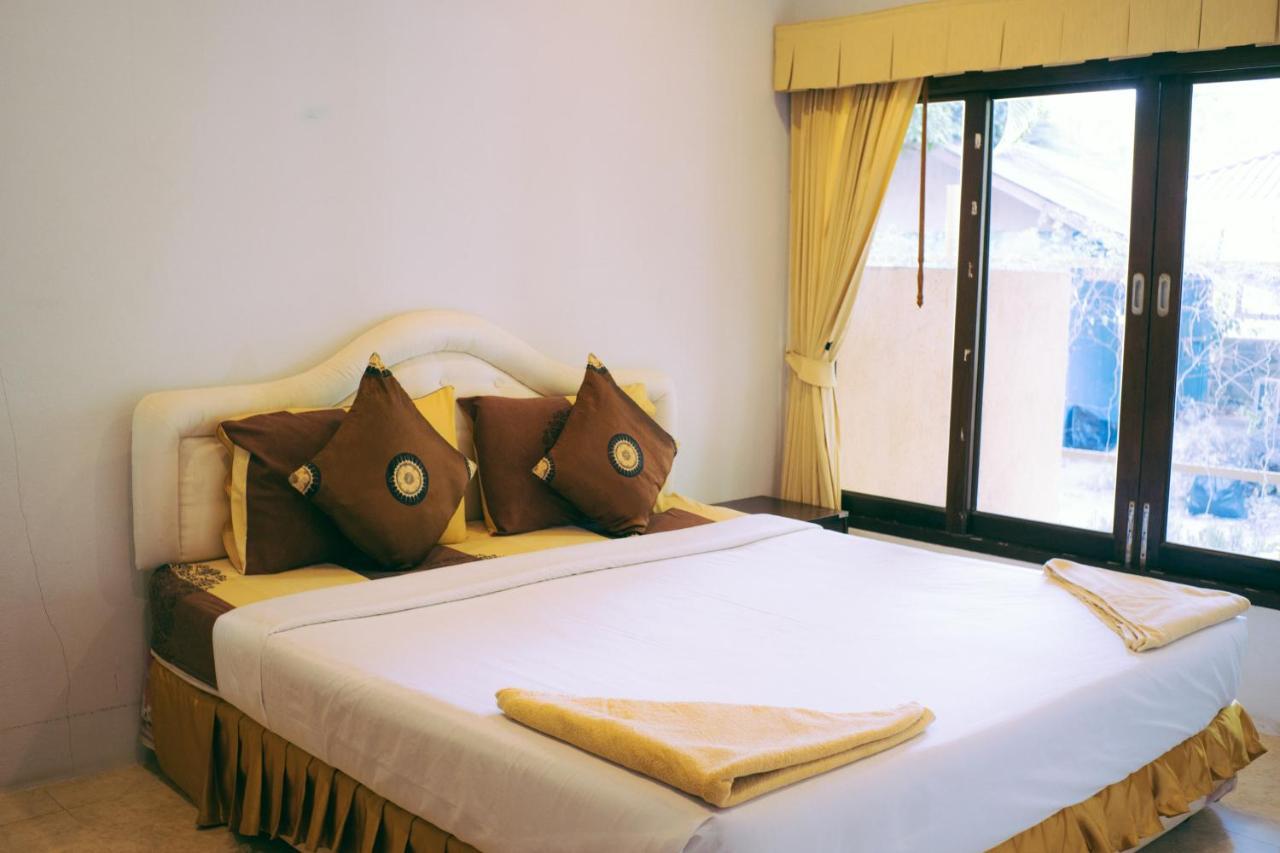 Amity Beach Resort Maret Luaran gambar